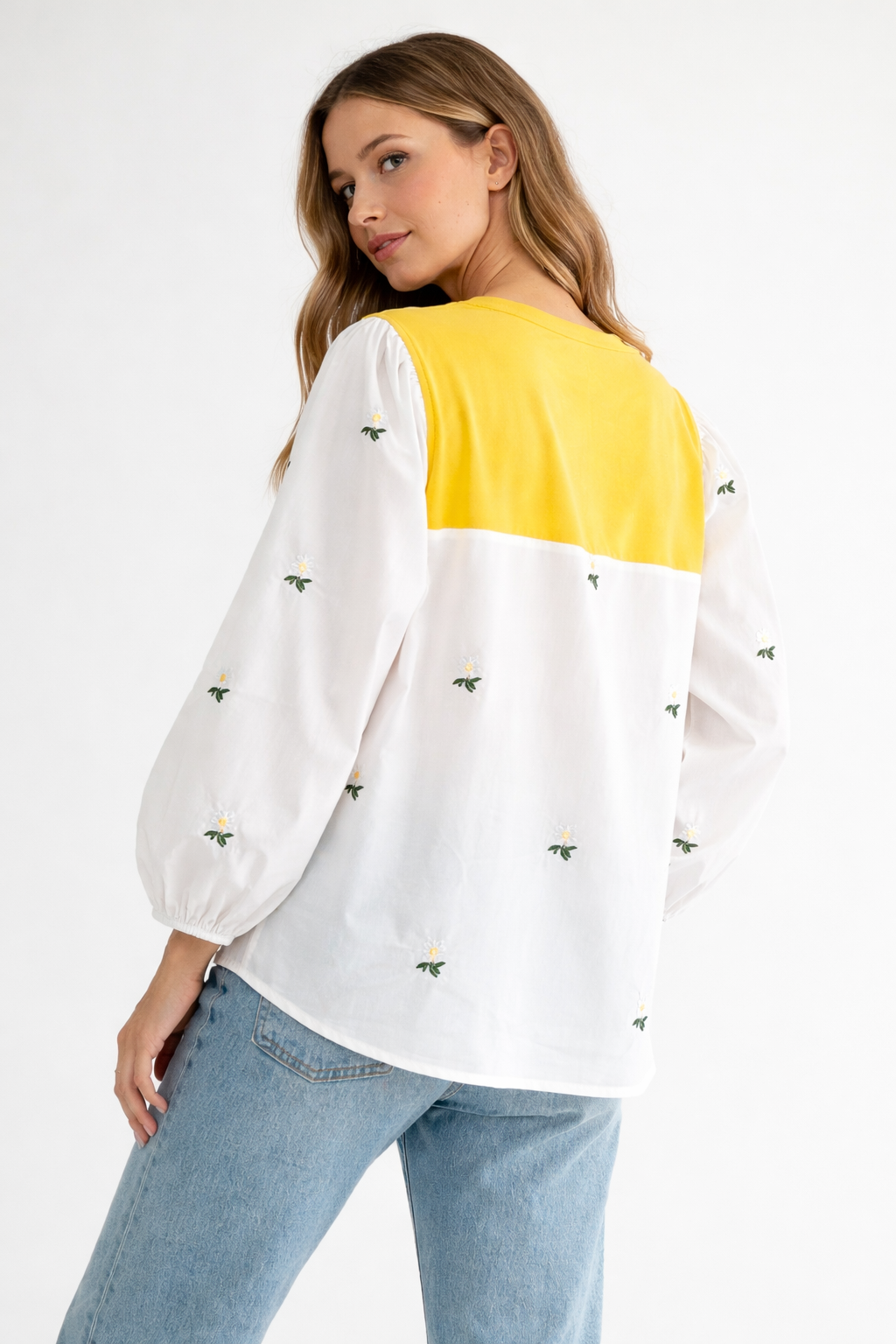 Robin Pointe Knit Top with Embroidered Summer Flowers