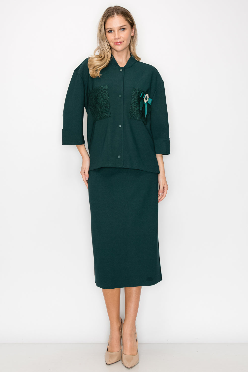 Kyle Crepe Knit with Detachable Ribbon Brooch