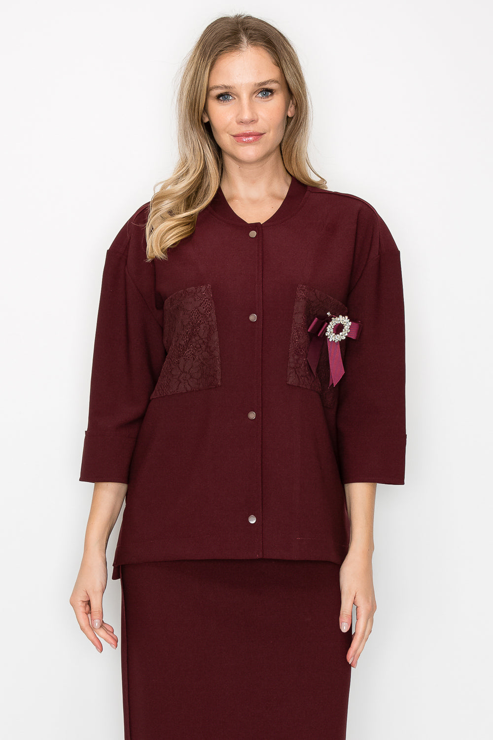 Kyle Crepe Knit with Detachable Ribbon Brooch