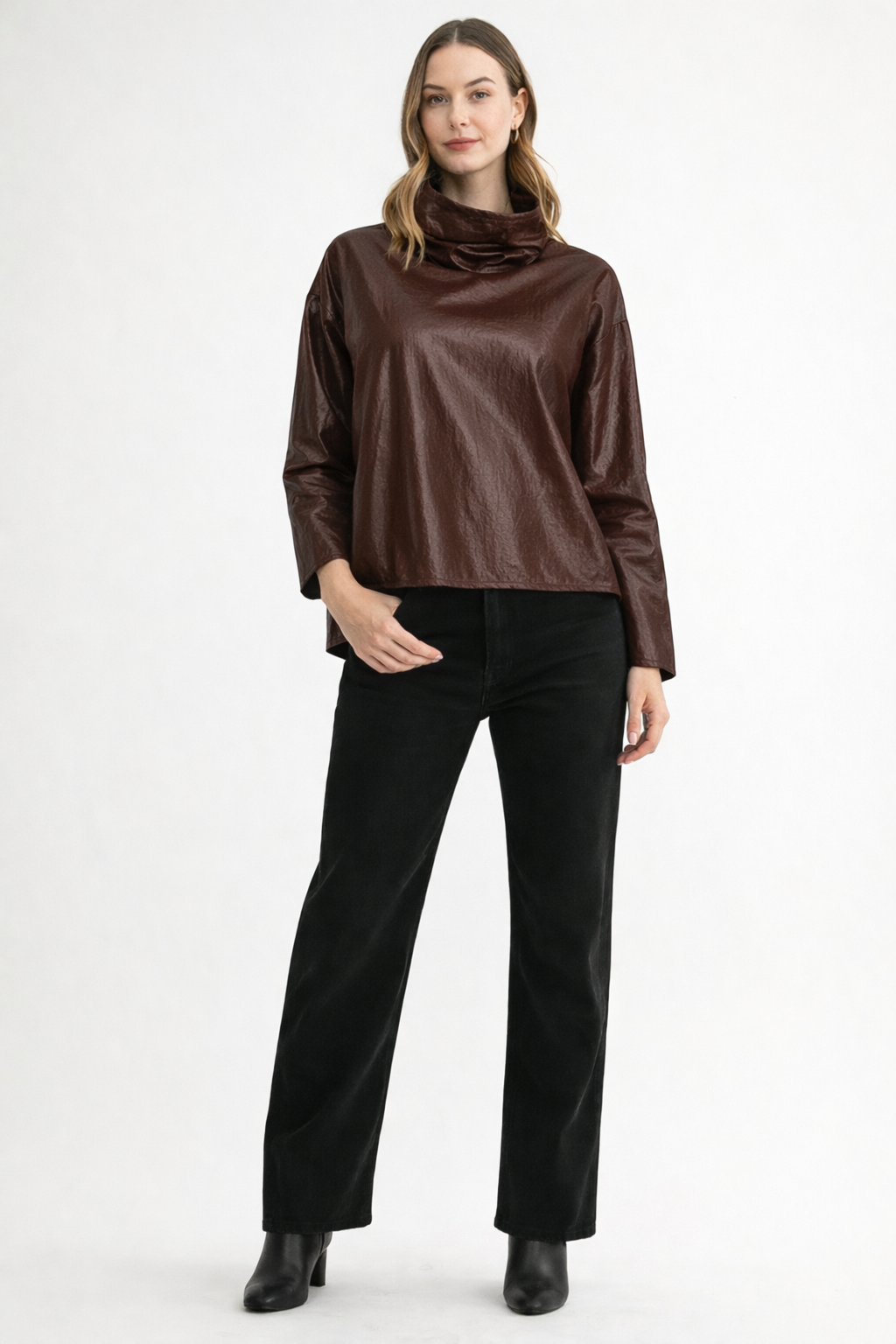 Joda Woven Loose Turtle Neck Top