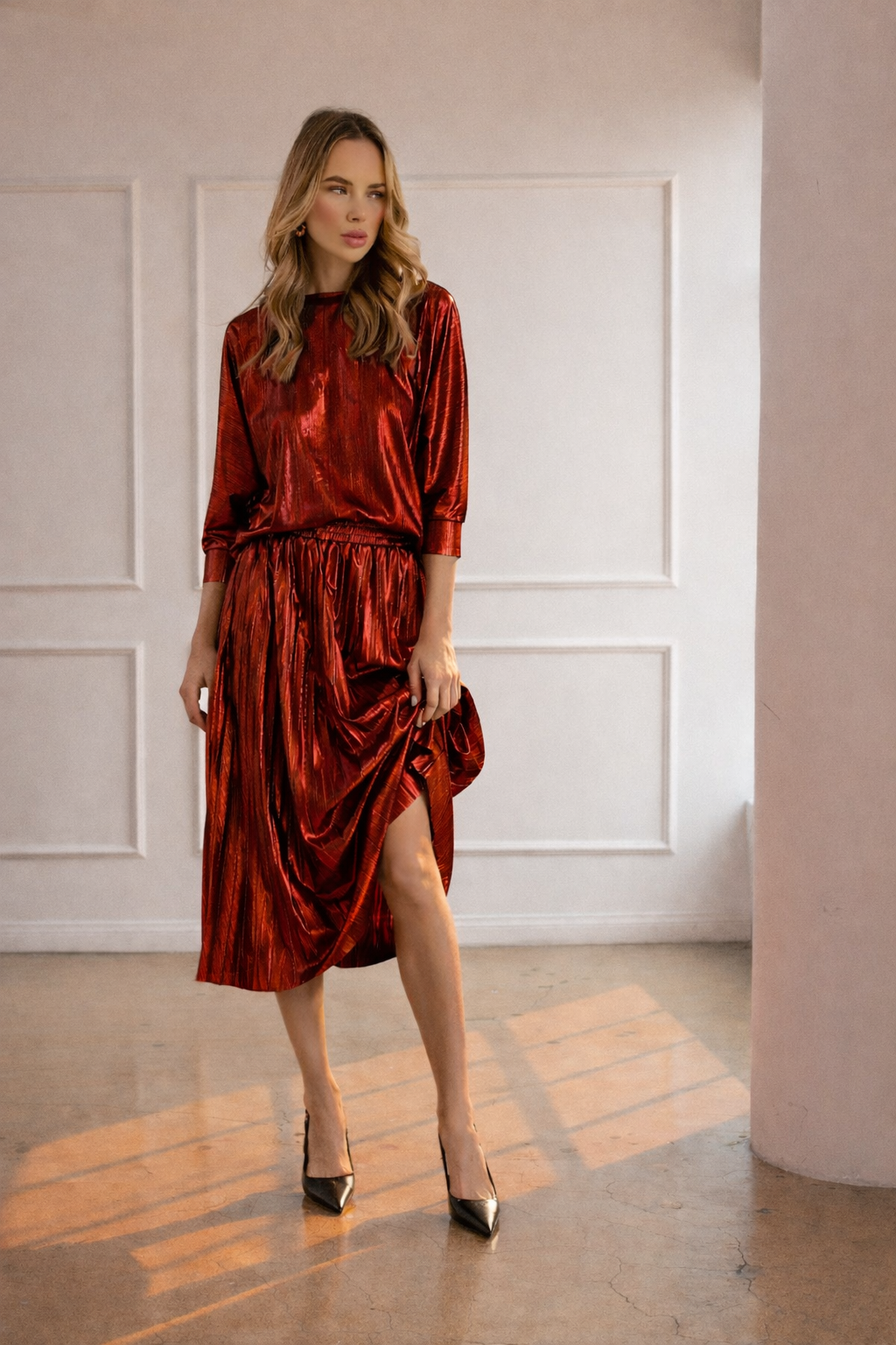 Jinna Stretch Shimmering Pleated Skirt