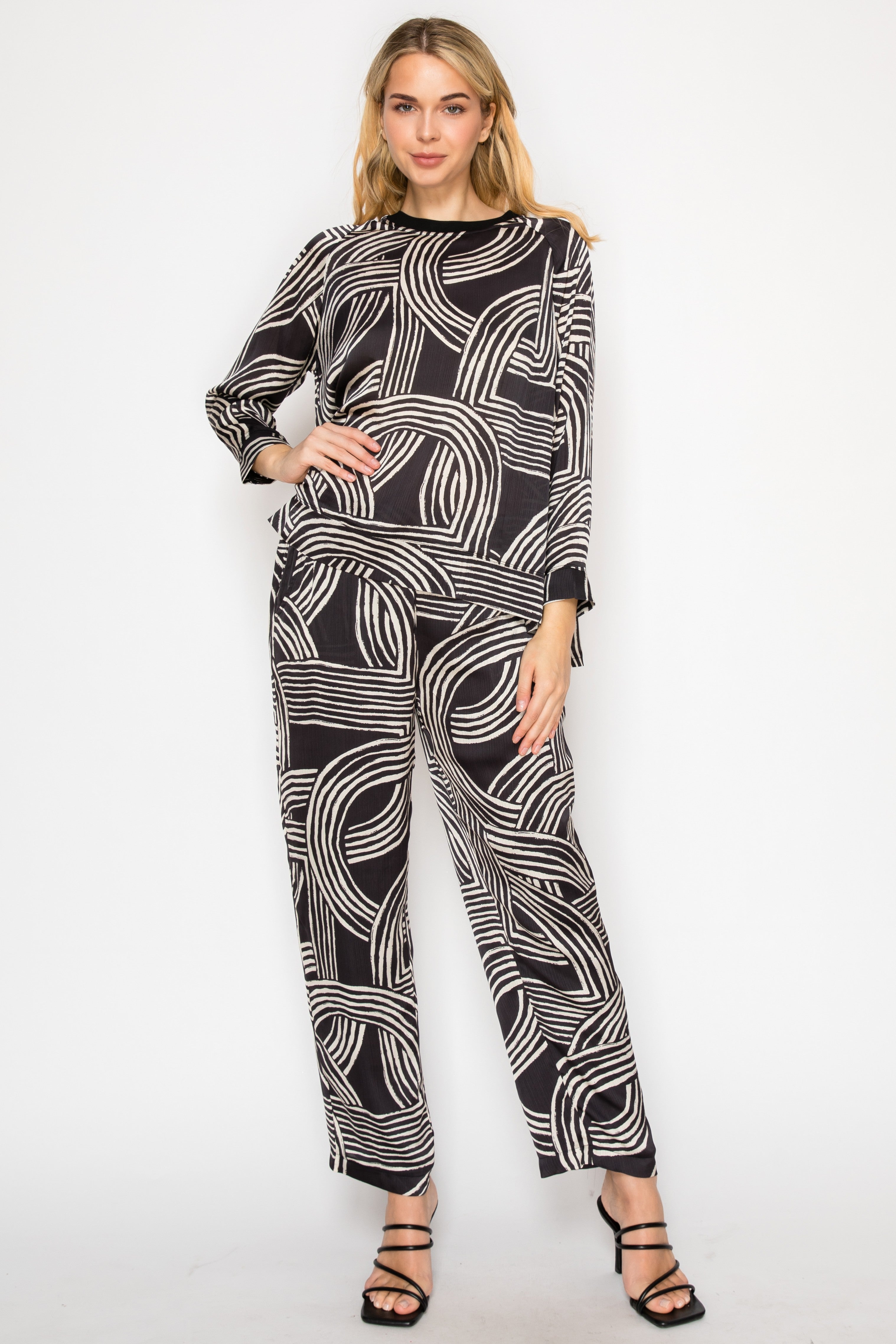 Johnna Woven Print Pant