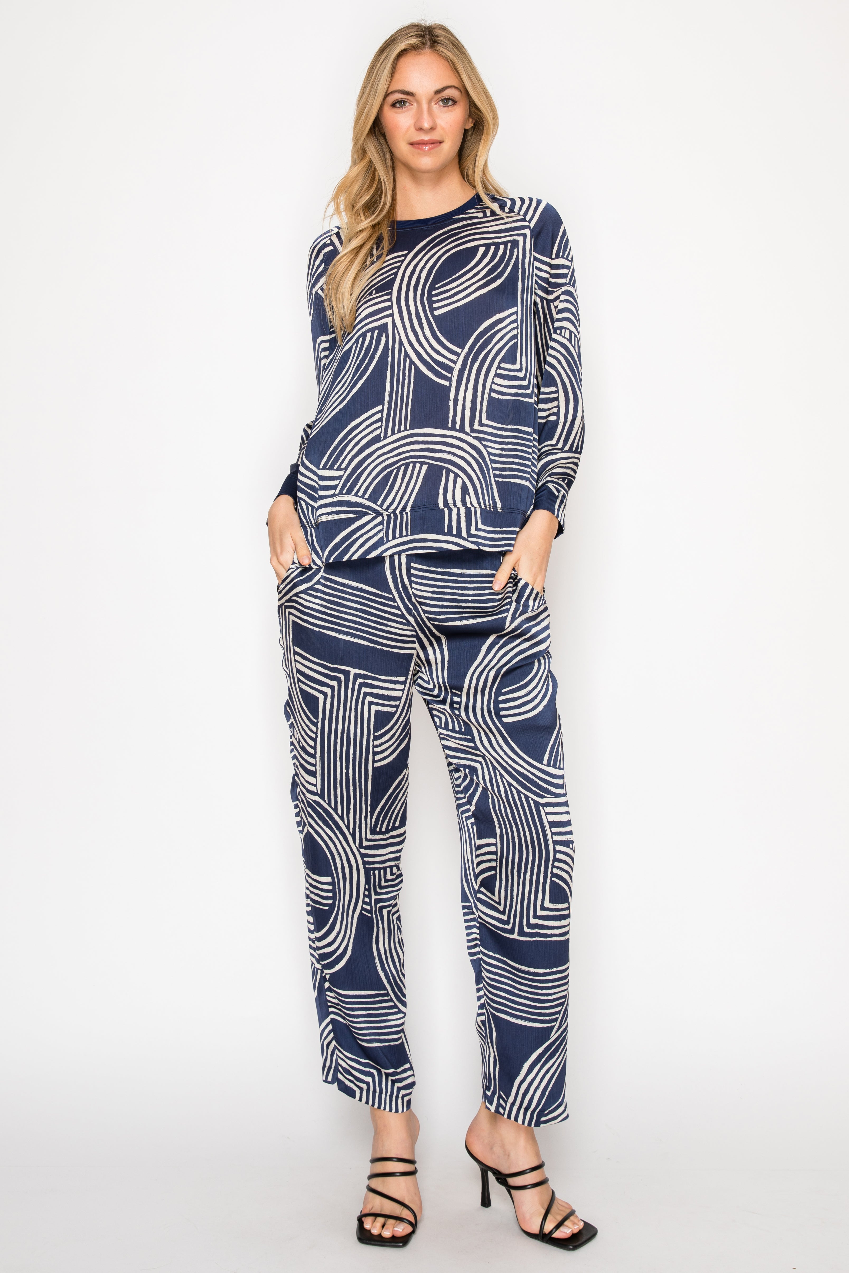 Johnna Woven Print Pant