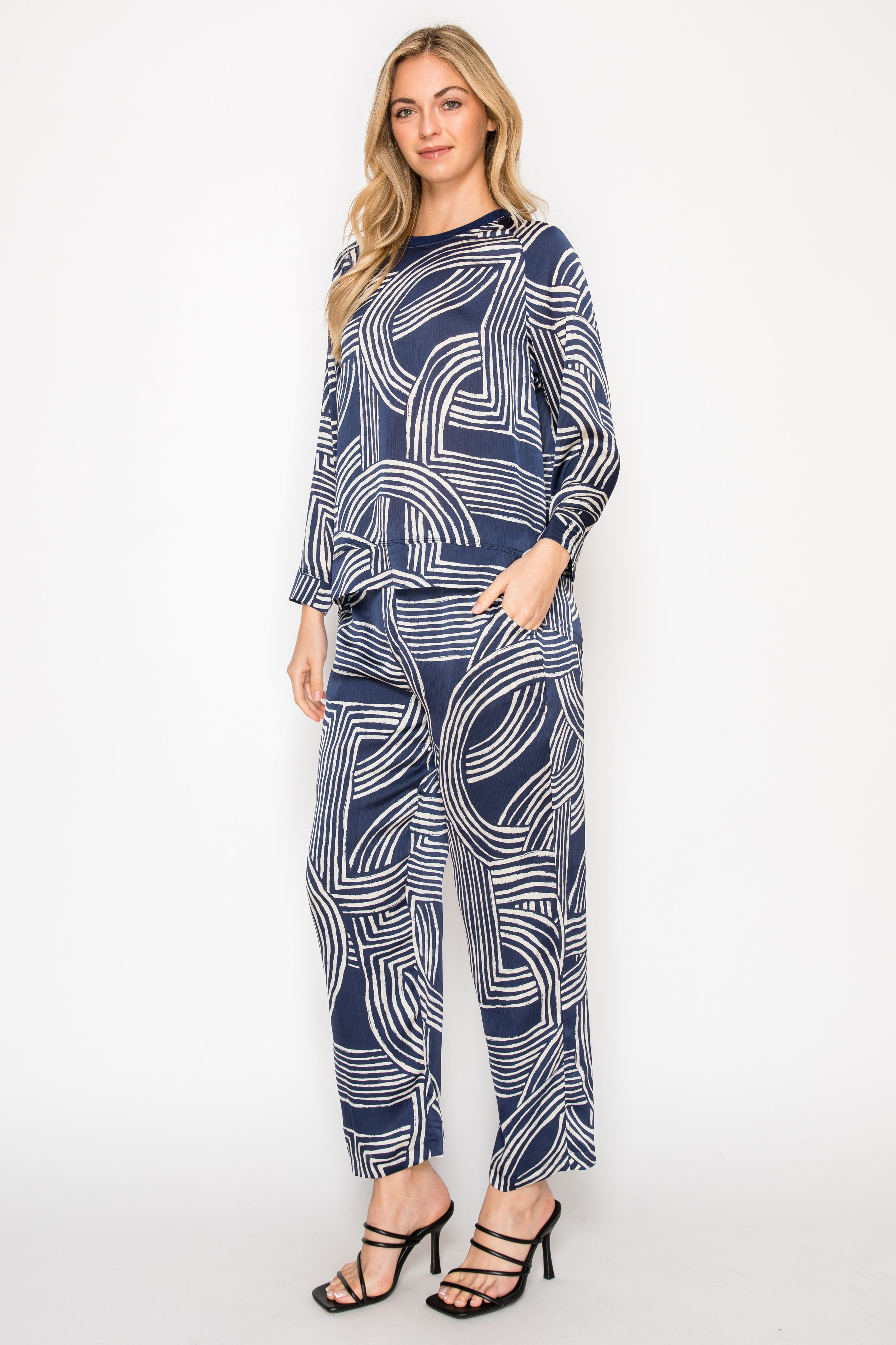 Johnna Woven Print Pant