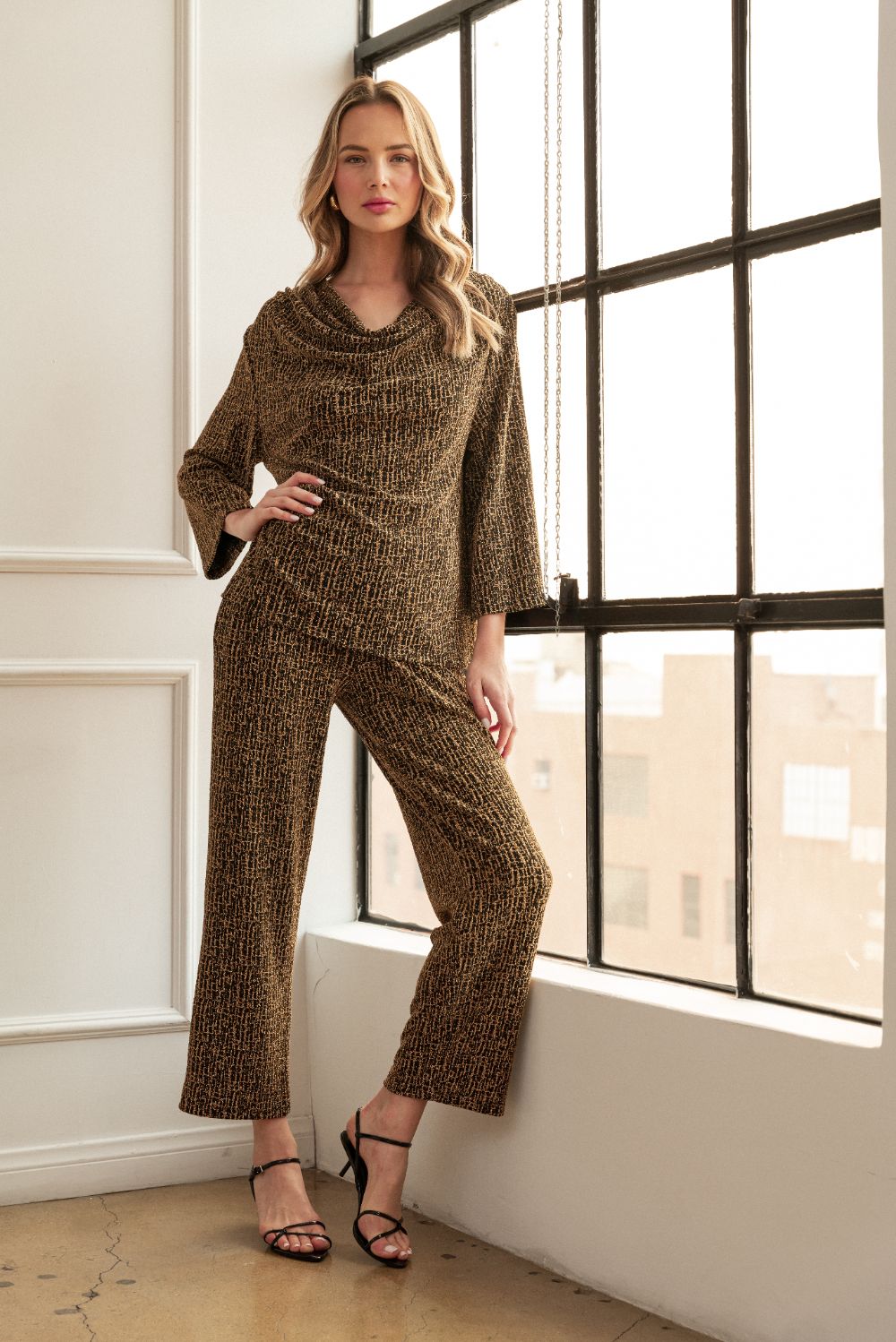 Karla Two Tone Knit Pant