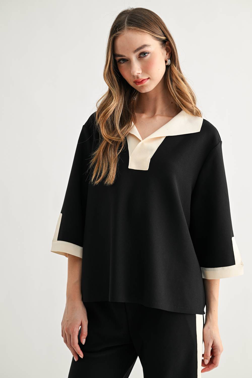 Katherine Contrast Collar Short Sleeve Top