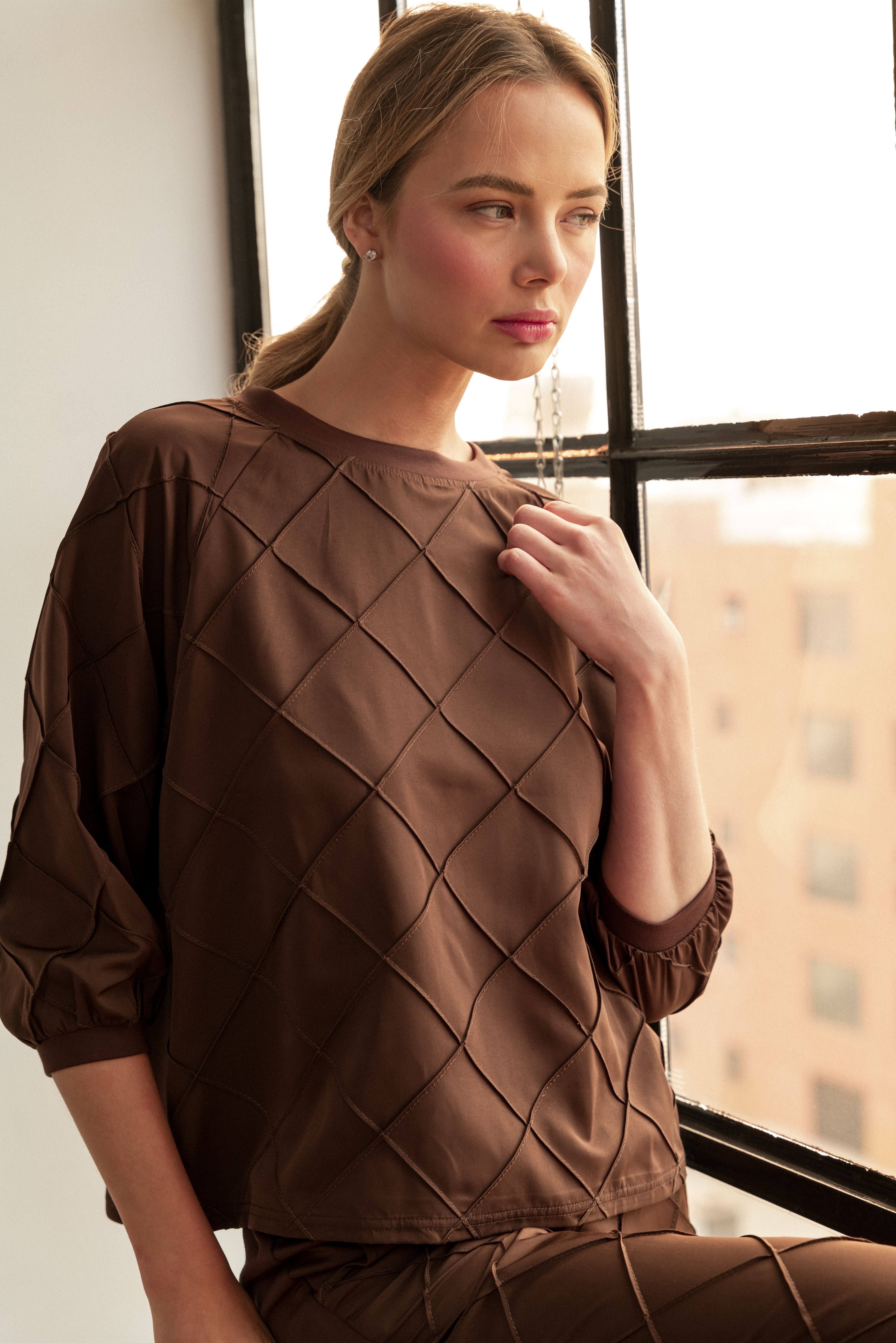 Jamila Stetch Knit Pointe with Textured Woven Pants