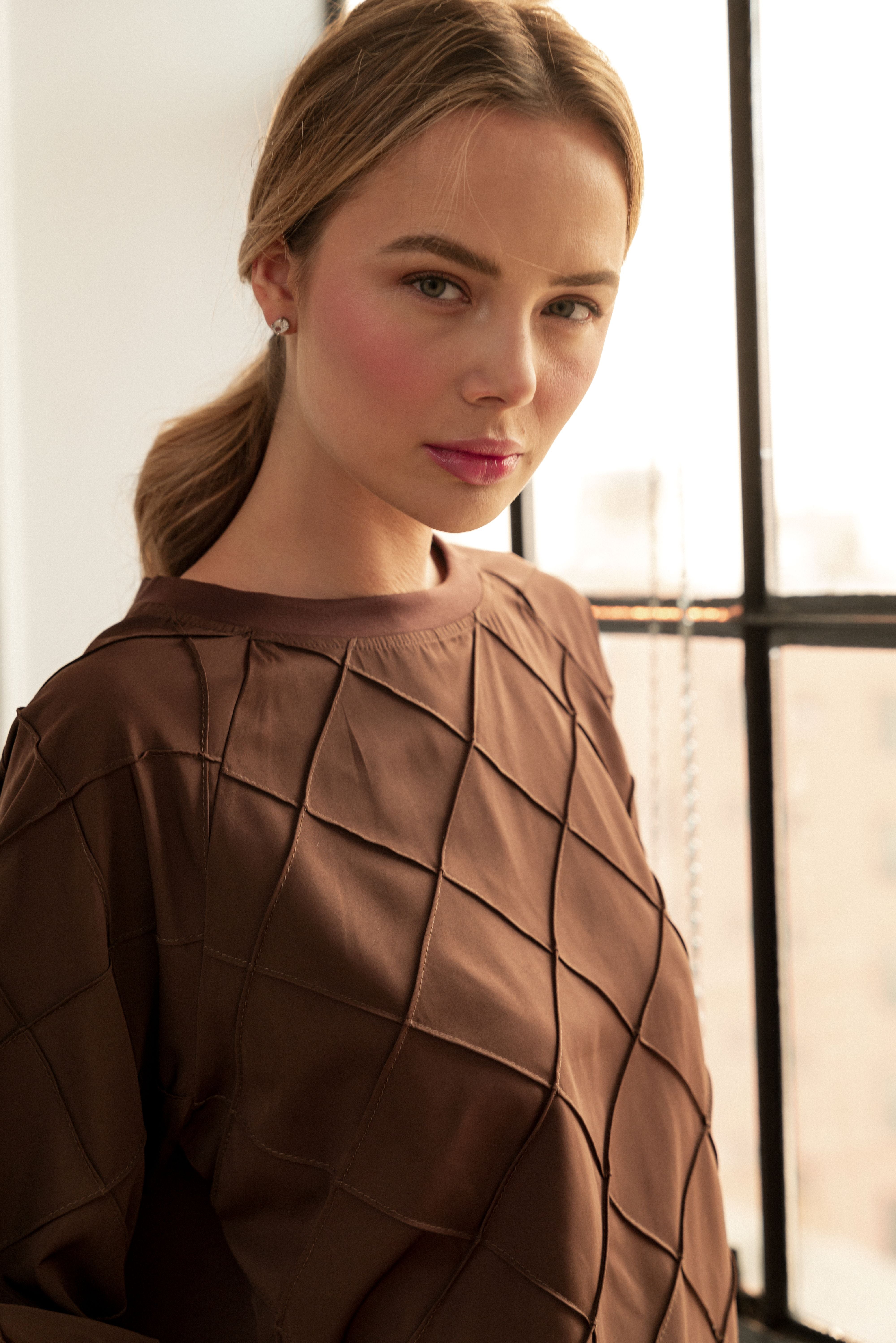 Jamila Stetch Knit Pointe with Textured Woven Pants