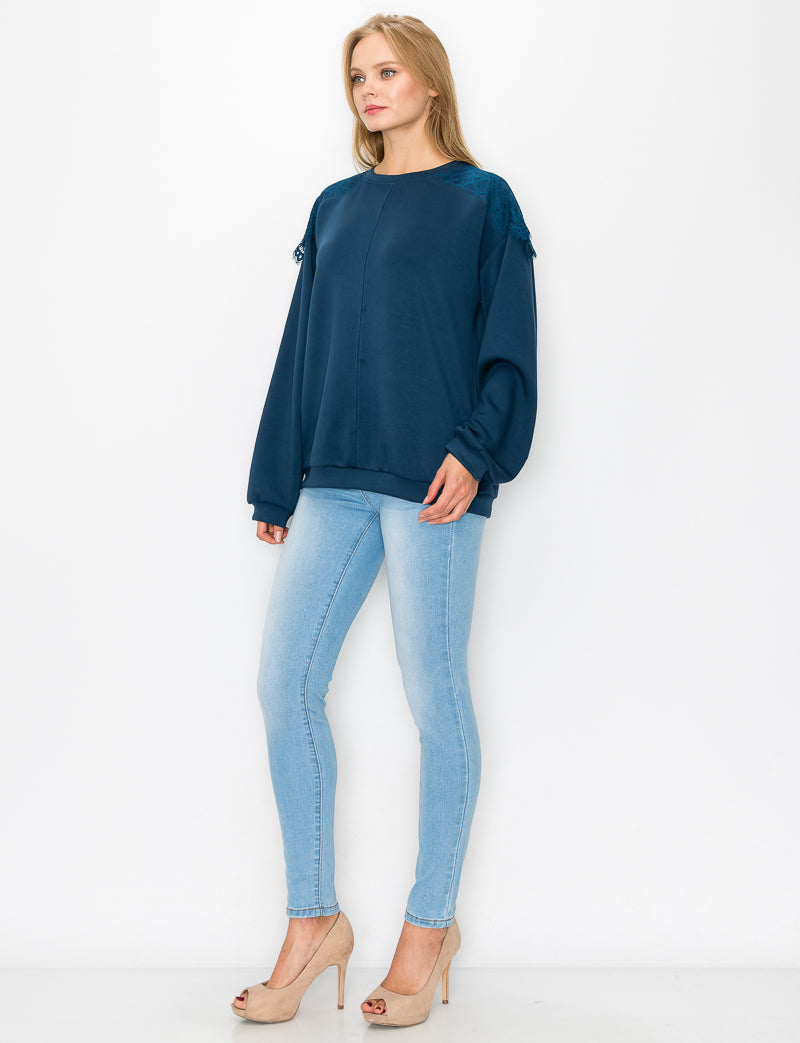 Cyndy Stretch Pointe Knit with Lace