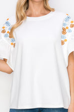 Load image into Gallery viewer, Rinnie Pointe Knit Top with Embroidered Flower Sparkles