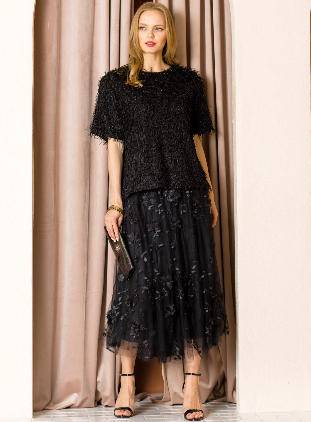 Wenda Lace Embroidered Skirt with Lining