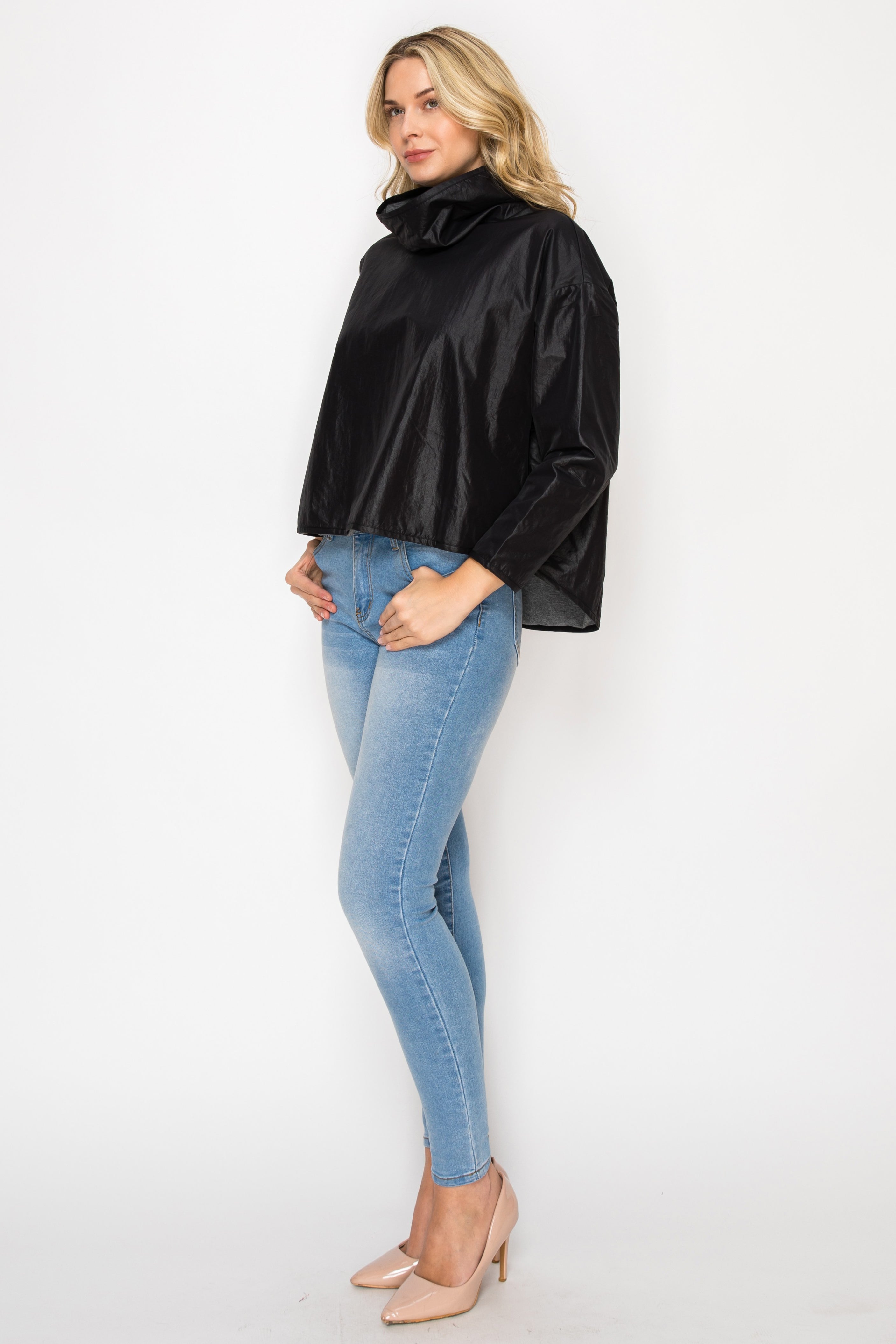 Joda Woven Loose Turtle Neck Top