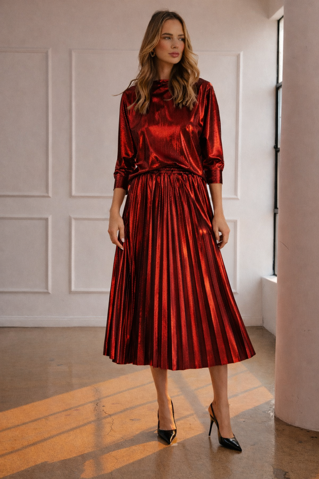 Jinna Stretch Shimmering Pleated Skirt