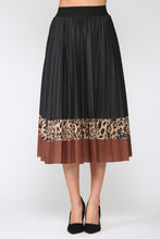 Load image into Gallery viewer, Winsley Animal Print Skirt