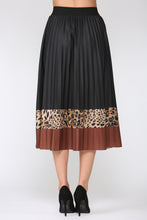 Load image into Gallery viewer, Winsley Animal Print Skirt