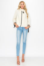 Load image into Gallery viewer, Jessica Woven Jacket with Plaid Inside Lining