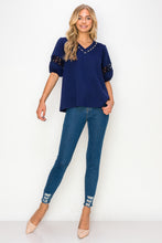 Load image into Gallery viewer, Katrina Pointe Knit Top with Pearls