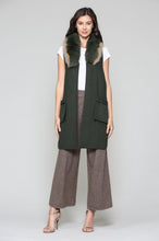 Load image into Gallery viewer, Selma Knitted Sweater Vest with Detachable Faux Fur