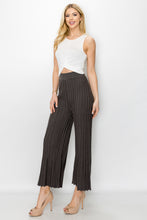 Load image into Gallery viewer, Selie Knitted Ribbed Pant