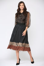 Load image into Gallery viewer, Wenda Chiffon Animal Print Top